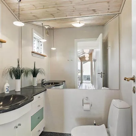 Ferienhaus 4701-aakirkeby-boderne-60