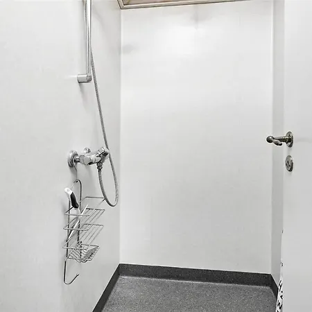 4701-aakirkeby-boderne-60 Hébergement de vacances